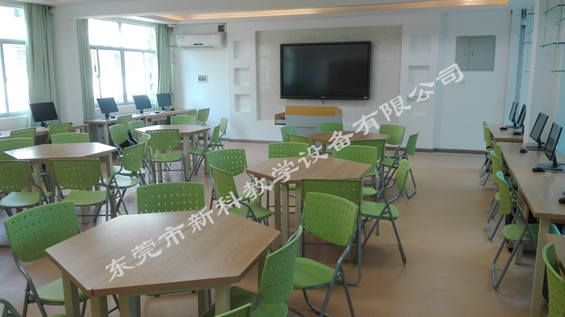 <a href='http://www.hldwj.com' target='1' style='font-size:14px; font-weight:bold; color:#0080ff;'>創客實驗室</a>