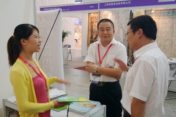 <a href='http://www.hldwj.com/products/101-1.html' target='1' style='font-size:18px; font-weight:bold; color:#000000;'>校園文化長廊</a>