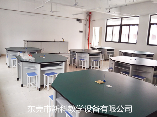 <a href='http://www.hldwj.com/' target='1' style='font-size:14px; font-weight:bold; color:#0080ff;'>物理實驗室</a>設備